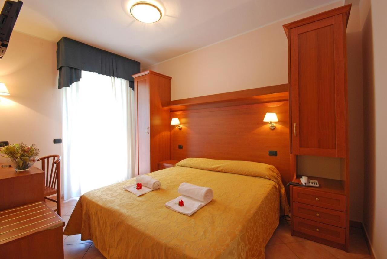 Hotel Jole Cesenatico Exterior foto